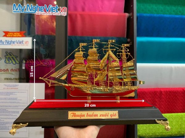 Quà tặng Tân Gia Khai Trương - Mô Hình Thuyền Dát Vàng 24K