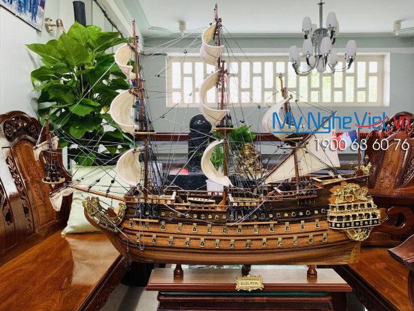 Quà tặng Tân Gia Khai Trương - Mô hình thuyền chiến cổ Le Soleil Royal (thân 80cm)